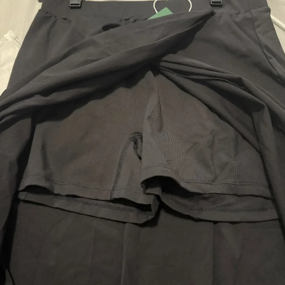 HALARA Skirt with built in shorts, Size XS - Picture 2 of 3
